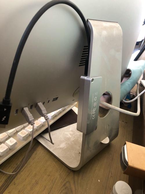 雷电接口硬盘：传输超快的移动存储设备，提升办公与存储效率  第10张