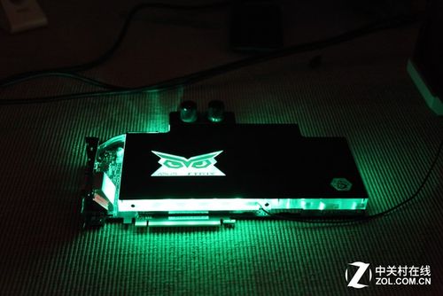 华硕GTX980TI水冷装置，散热效能强，原理稳定可靠  第2张