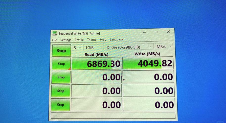RAID 6系统：六块硬盘存储数据，安全性与读写速度兼顾  第9张