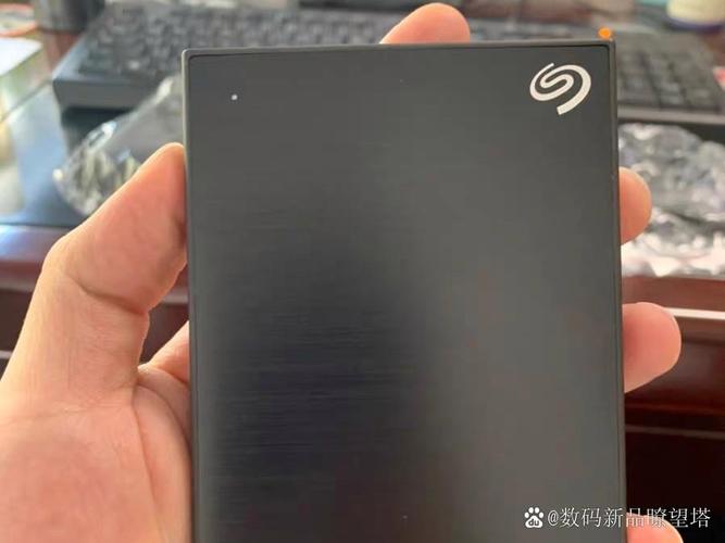 希捷移动硬盘评测：外观简约大气，细节处理出色，多色可选  第7张