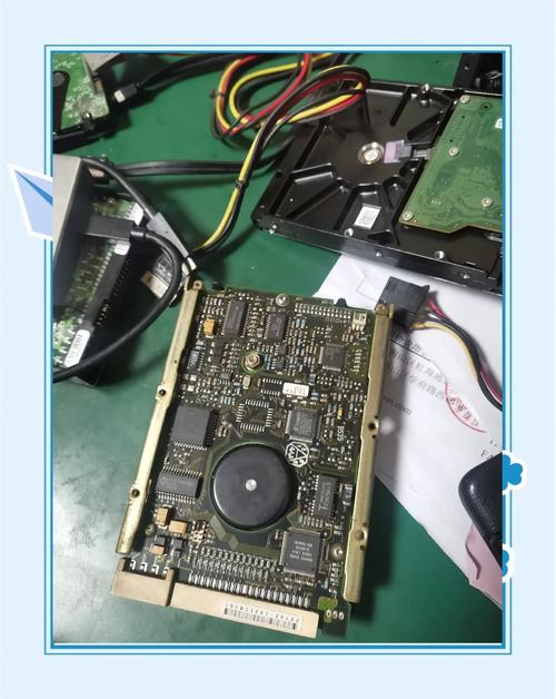 硬盘 磕碰 硬盘遭受撞击后的严重后果，你知道几个？快来一起探讨  第7张