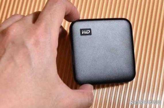 西部数据移动硬盘速度受何影响？接口类型很关键  第2张