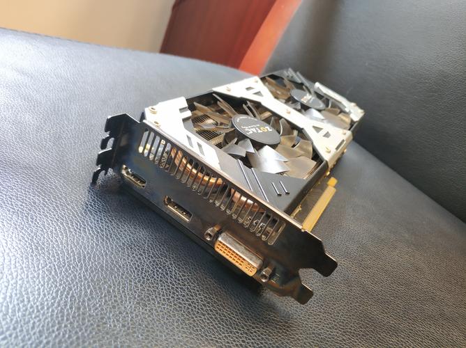 索泰GTX960银河版4GD5显卡，性能、设计与散热俱佳  第9张