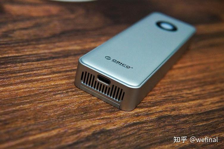 USB接口固态硬盘优势尽显，外观设计简洁便携色彩多样  第8张