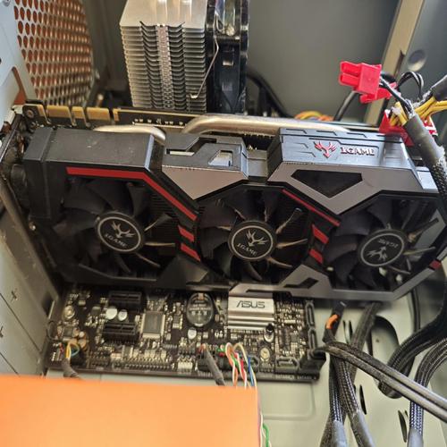 gtx1070 vga GTX1070与VGA接口全解析：新技术与旧方式的碰撞  第3张