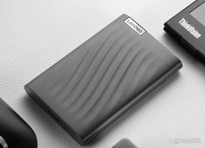 这款 1TB 容量移动硬盘堪称存储神器，多方面优势超强大  第2张