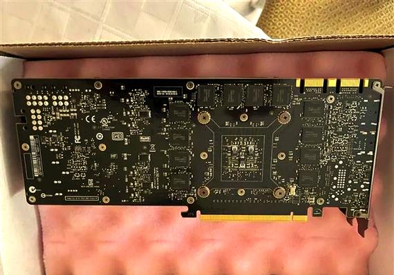 GTX Titan X主板性能卓越，硬件规格与接口设计亮点多  第4张