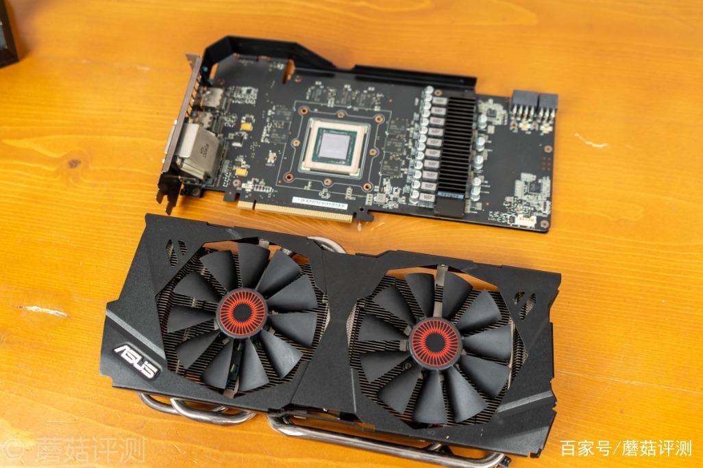 gtx980ti拆解 深入了解GTX980ti内部结构，拆解前这些准备要做好  第2张