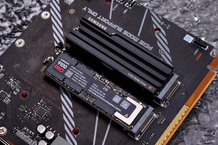 PCIe SSD固态硬盘：性能卓越，助力计算机与服务器提升效率  第7张