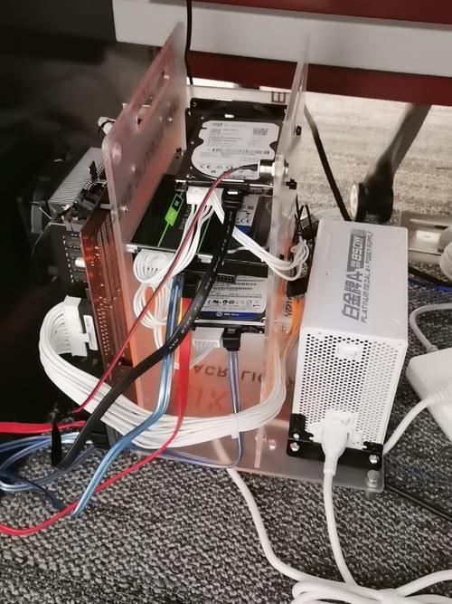 航嘉mvp硬盘托架：设计巧妙且功能全，为硬盘安装量身定制