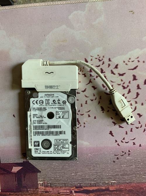 巴士硬盘盒：让普通硬盘变身便携存储，设计特点大揭秘