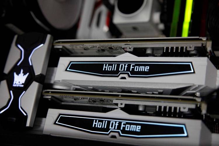 GTX 1080四卡交火技术有多强？大型游戏及专业领域表现如何？  第6张