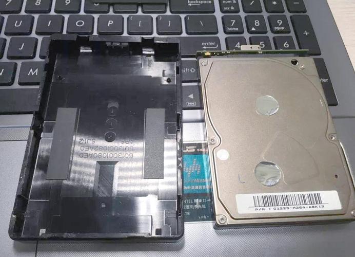 探秘希捷1T移动硬盘拆解，这些准备工作你做对了吗？  第8张