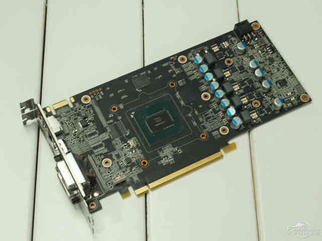 影驰GTX950骨灰黑将显卡怎么样？外观设计精巧实用  第4张