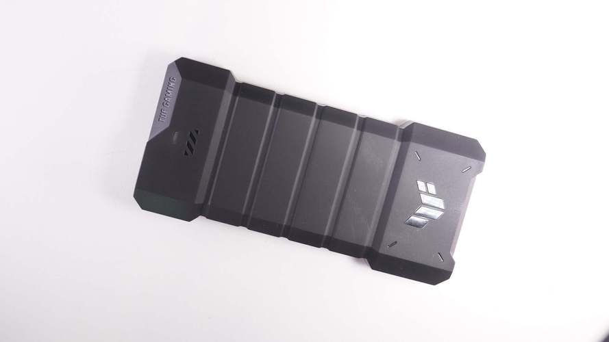 Thermaltake硬盘盒：实用工具，兼具出色外观与便携性  第3张