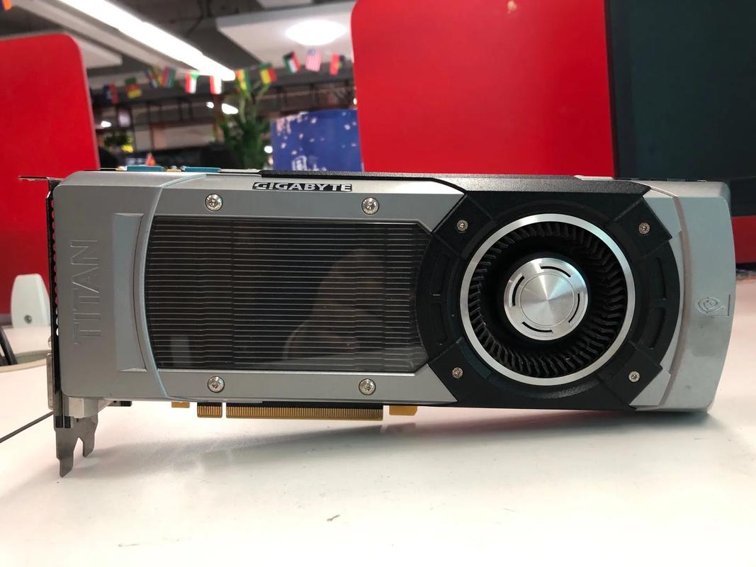 GTX Titan显卡问世！性能卓越且具创新性，引领显卡技术新发展  第8张