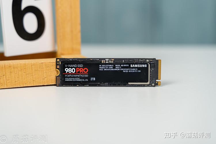 组装台式电脑时硬盘很关键，三星980 PRO性能出色但价格不菲？  第9张