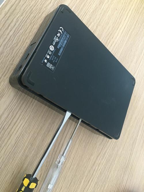 西数移动硬盘出现划痕怎么办？原因及影响全解析  第5张