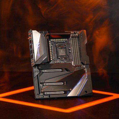 技嘉GTX590性能出众，散热独特，细节全解析  第7张