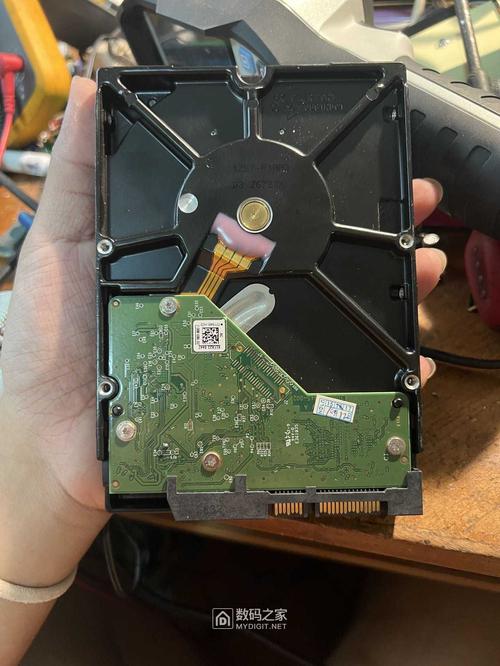 拆解西部数据硬盘马达：掌握关键步骤及准备必备工具  第6张