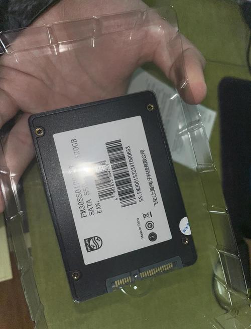 当前市场下120GB固态硬盘剖析：性能优势与容量缺陷并存？  第6张