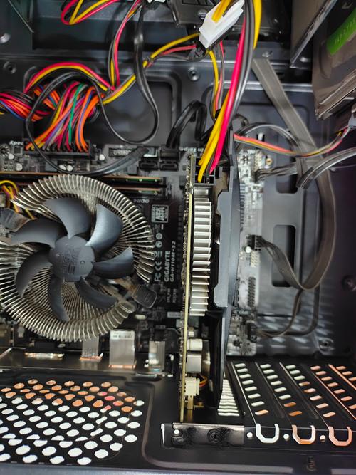 深入探秘GTX680内部构造，详细拆解过程大揭秘  第8张