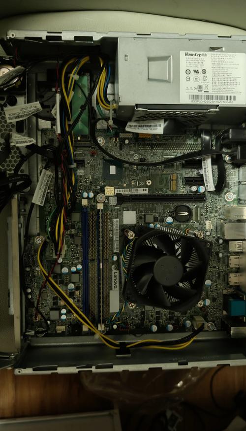 g4560双硬盘 G4560处理器搭配双硬盘：性能扎实，满足多样使用场景  第3张
