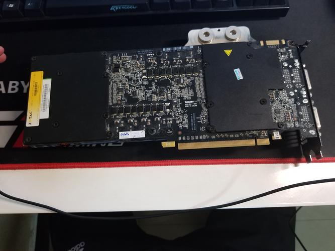 深入拆解GTX590：工具准备、过程详述与重点留意  第3张