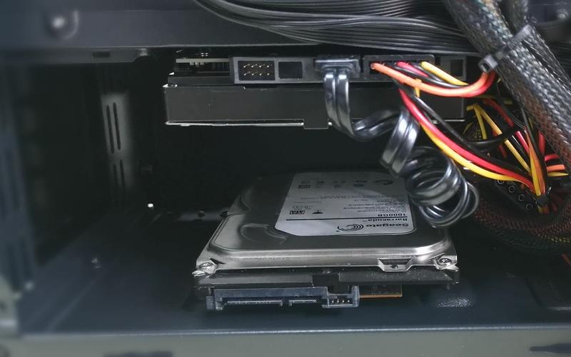 小麻雀机箱硬盘安装指南：选对型号与合理布局是关键  第2张