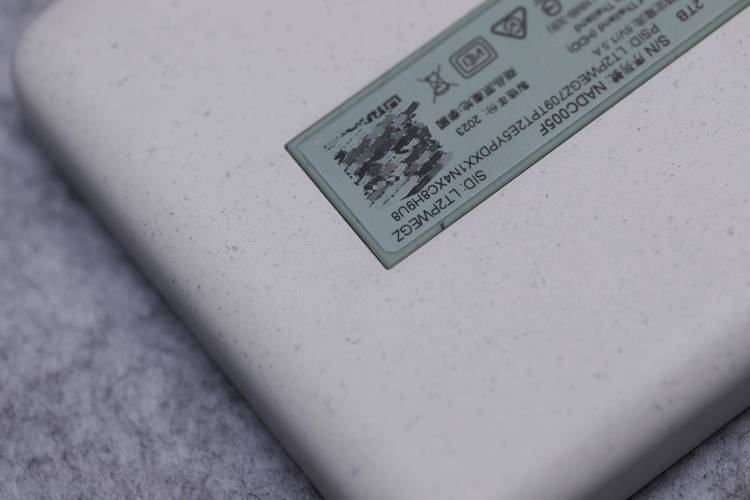 希捷移动硬盘受热捧，辨别正品方法及外观接口序列号详解