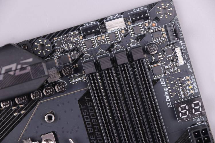 深入拆解微星GTX770显卡，洞察内部构造与制造工艺  第5张