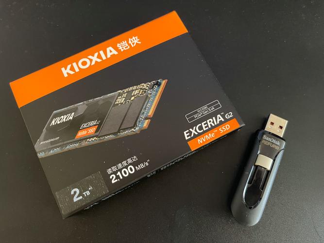 苹果与英特尔联合推出雷电移动硬盘接口，传输快且兼容多协议  第5张