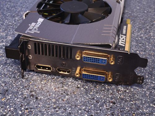 微星GTX580供电超关键，双接口设计独特，剖析其供电特点  第2张