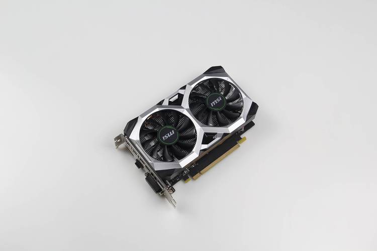 GTX900M显卡在笔记本市场颇受欢迎，其性能究竟如何？