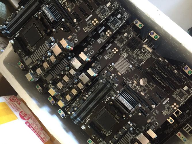 开箱技嘉GTX970显卡，感受其包装魅力与内部配件  第8张