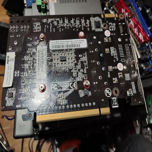 探究GTX560SE核心细节：Fermi架构与独特规格参数解析  第5张