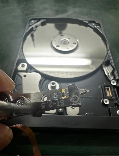 希捷硬盘维修工具超出色，故障时能迅速维修，操作步骤看这里  第7张