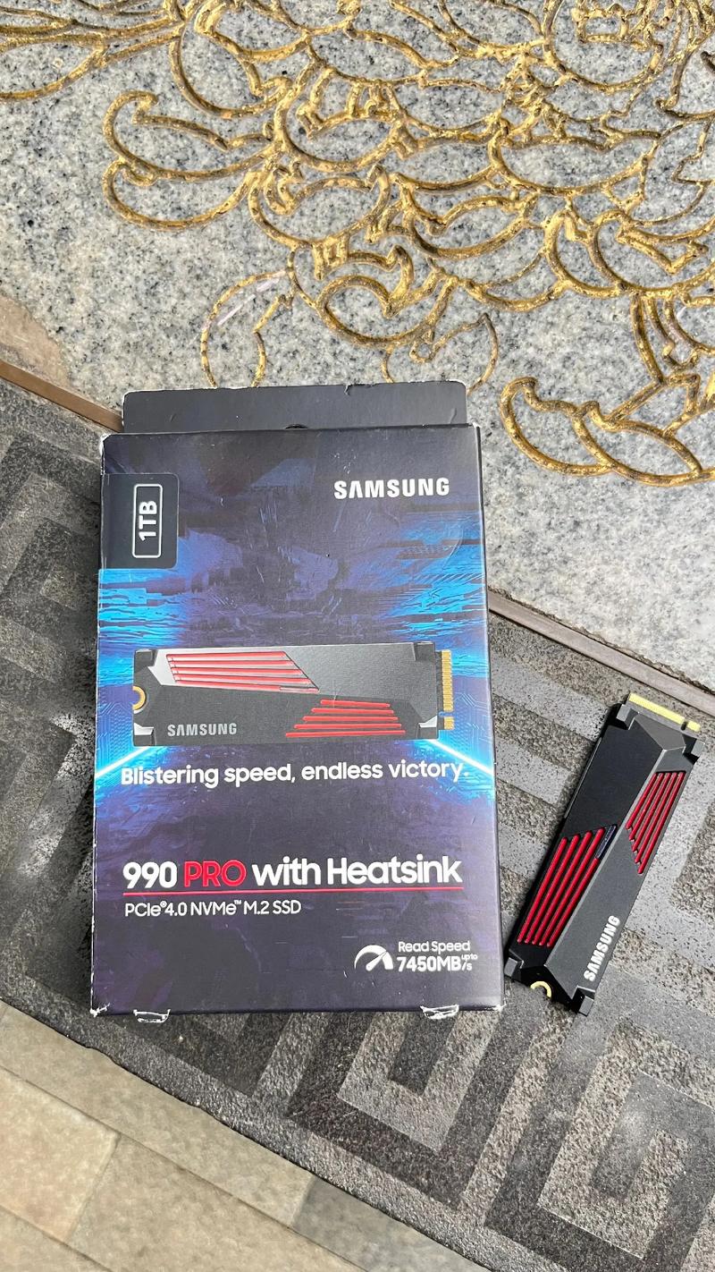 三星120G固态硬盘备受青睐，读写速度与外观设计出色  第2张