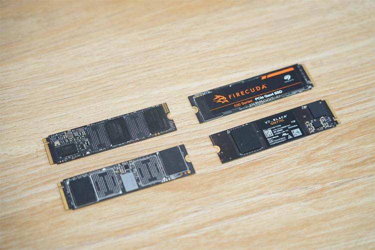 初次遇见SSD固态硬盘，体验其独特魅力与多样接口  第4张