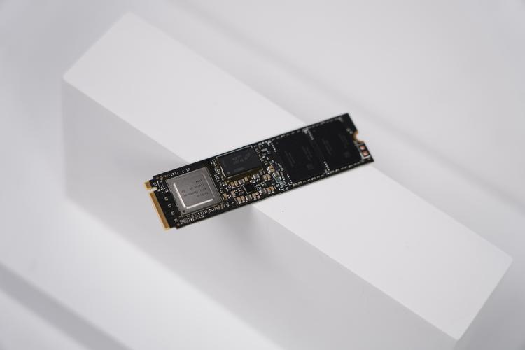 闪迪CZ80是固态硬盘吗？从产品定义与外观特点详细分析  第5张