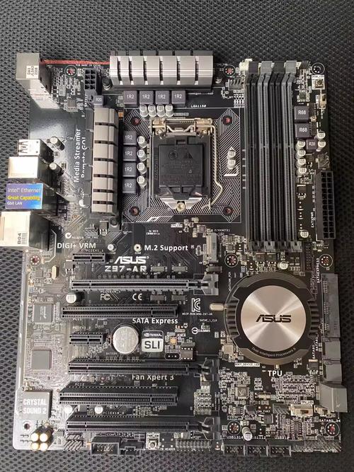 Z97主板是否支持SAS接口硬盘？深入分析其接口类型及影响