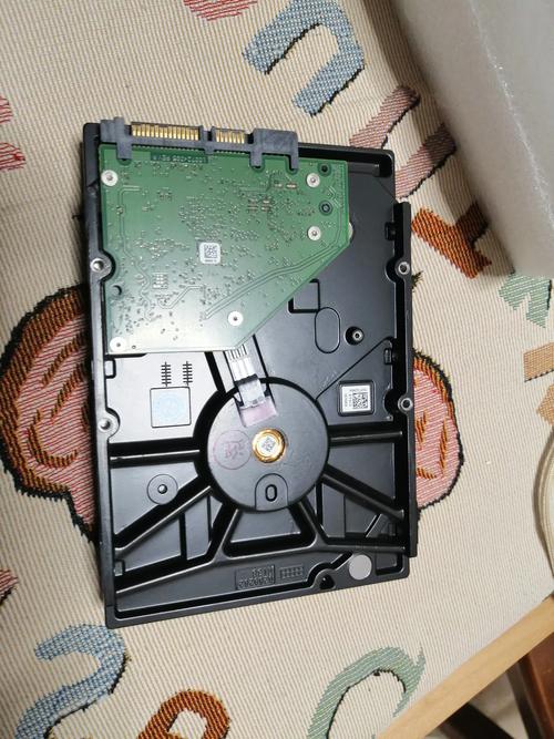 Z170主板与希捷3TB硬盘的兼容性问题及硬件连接要点