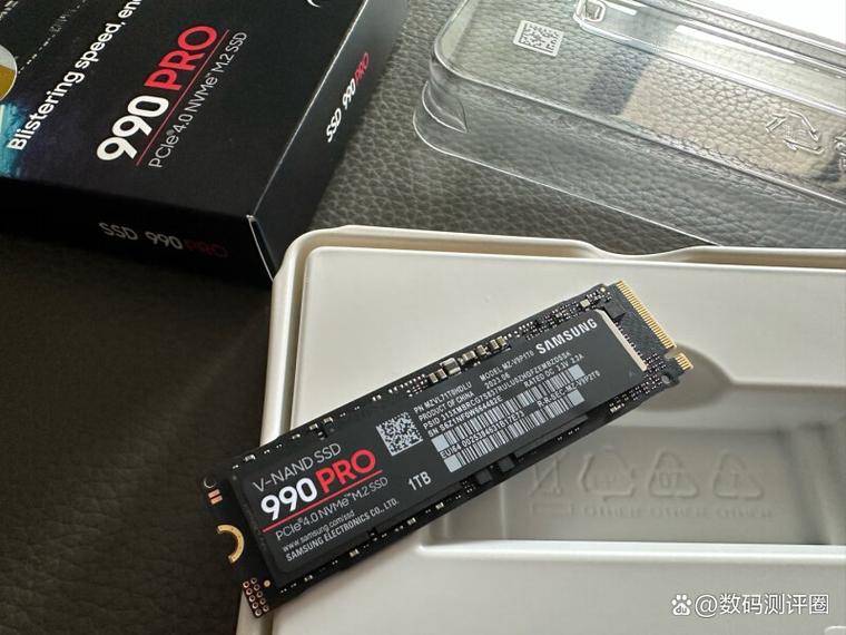 热门之选：固态硬盘该咋挑？三星980 PRO性能超强劲  第3张