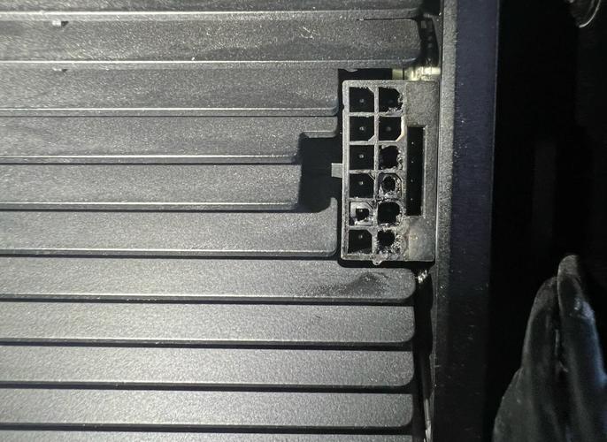 GTX780显卡供电问题严重，烧毁时有这些明显迹象  第2张