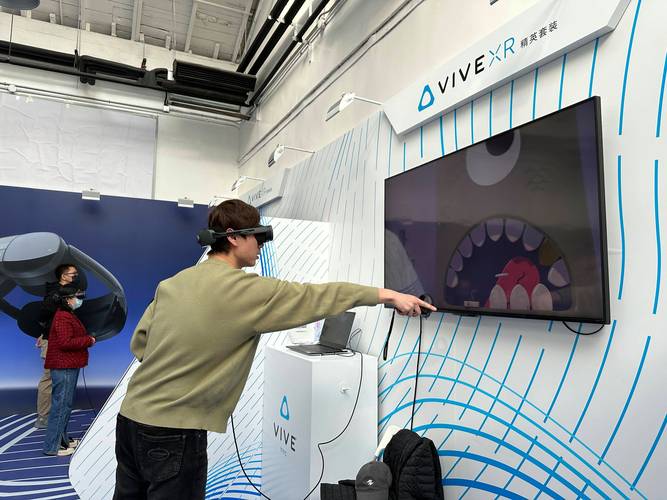 htc vive gtx960 HTC Vive与GTX960：虚拟现实领域的两大明星产品特点解析  第4张
