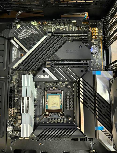 深入剖析华硕GTX590 TI显卡：性能卓越却面临能耗散热挑战？  第8张