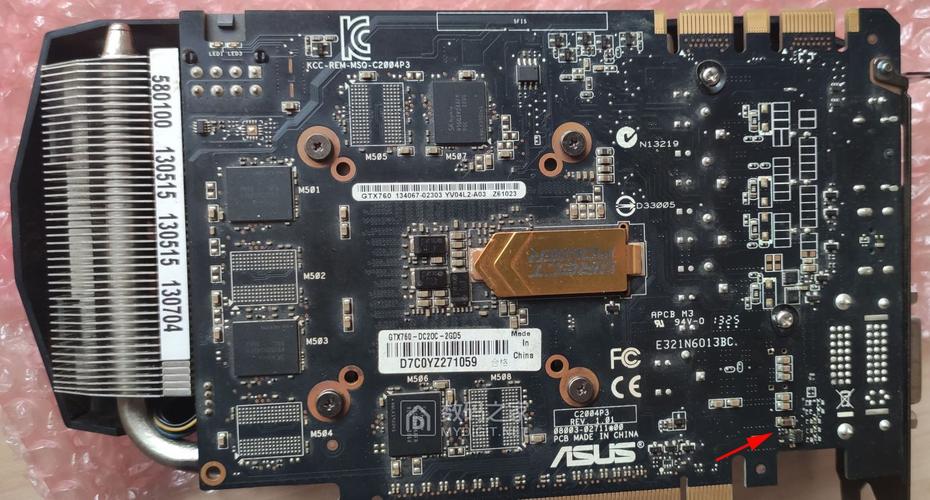 华硕GTX760显卡制造工艺精湛，PCB设计科学，焊接技术娴熟  第8张
