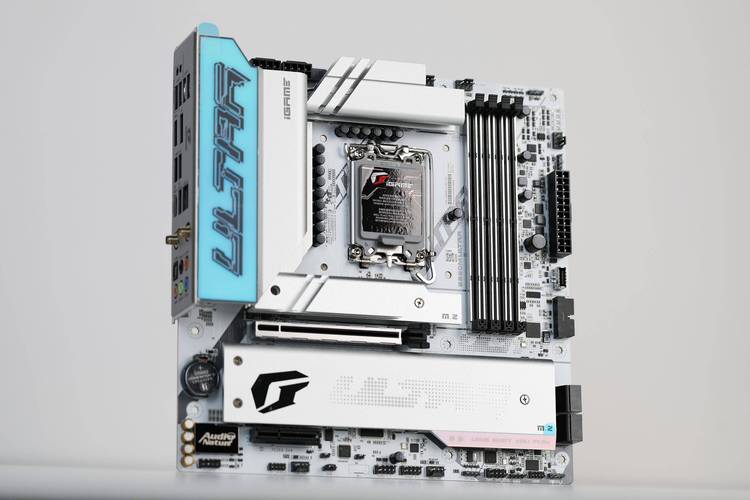 挑选适合GTX780显卡的主板？这些要素你必须要考虑  第4张