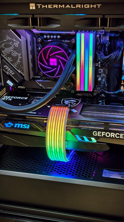 华硕GTX1080显卡RGB灯：亮点十足，可定制且效果炫酷